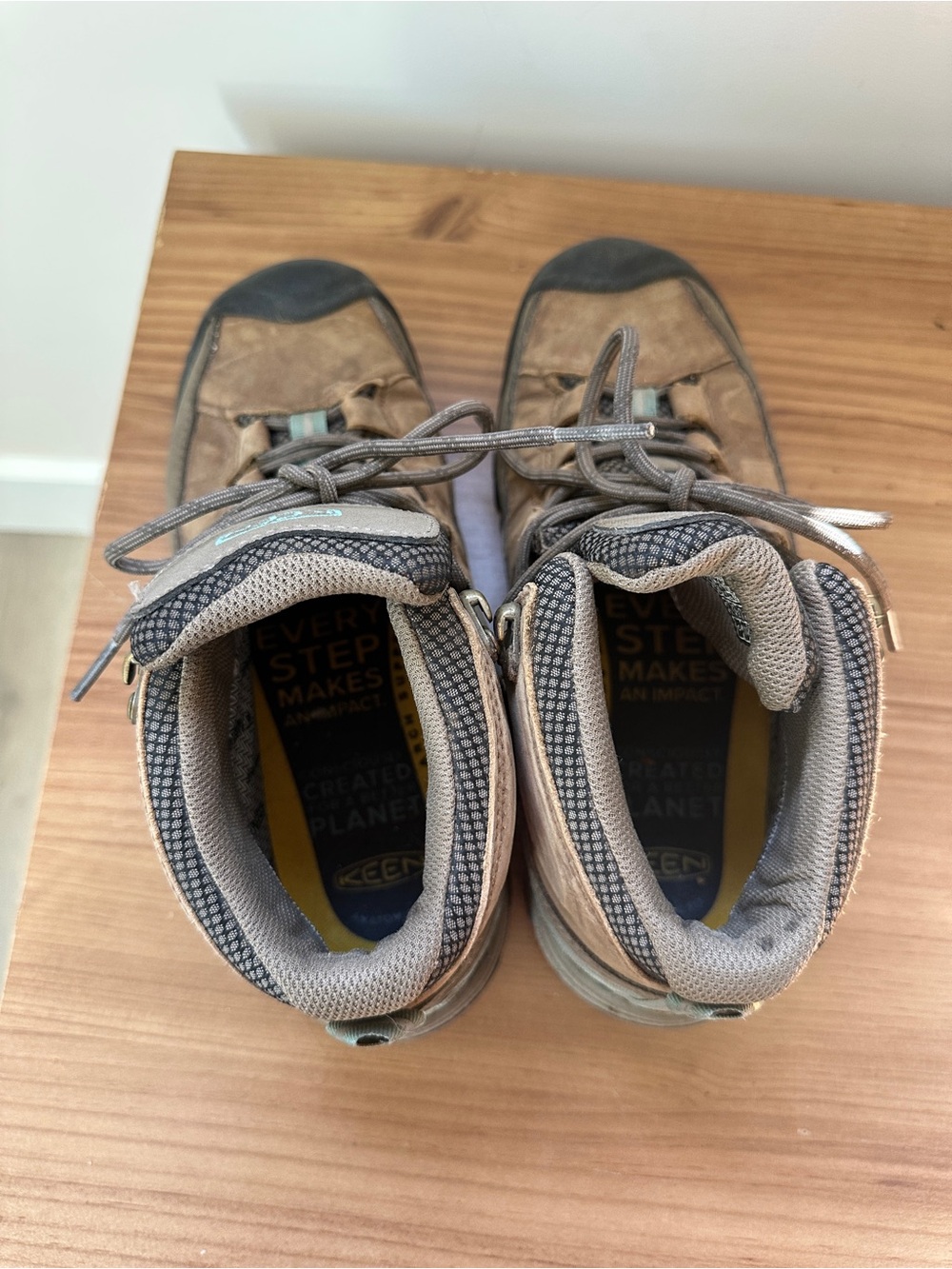 KEEN Women’s Targhee Waterproof Hiking Boot - Picture 6 of 8